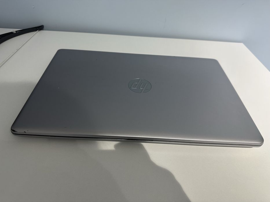 Hp 17” экран Core i5- 10210U 8gb Ozu