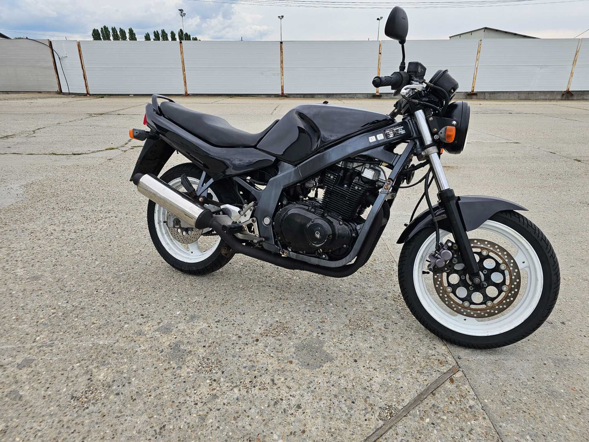 Suzuki gs deals 500 akrapovic