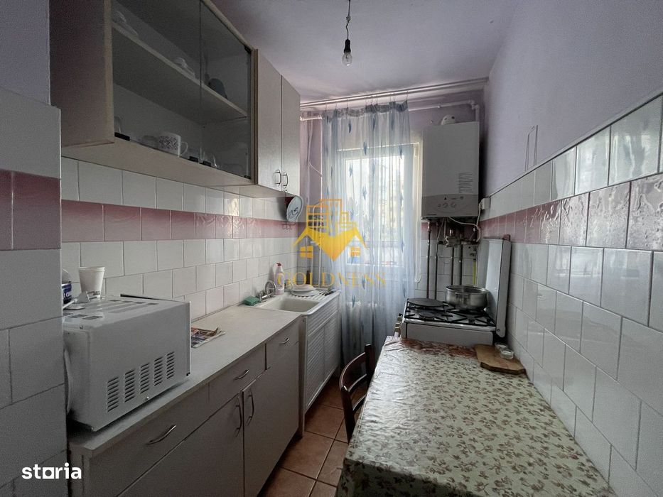 3 camere de renovat| Academia de Muzica, Bucium|  Manastur, etaj 3/4 |