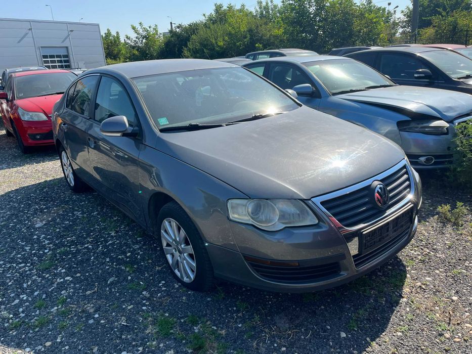Dezmembrez VW Volkswagen B6  1,9 TDI cod BXE berlina gri inchis 2007