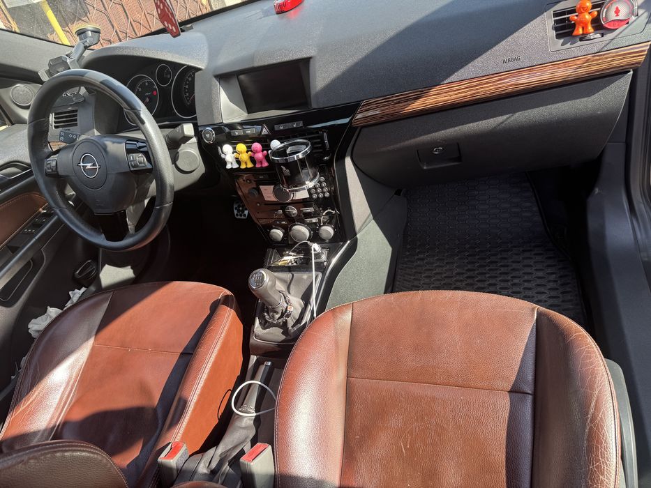 OPEL Astra 2010 — imagine 4