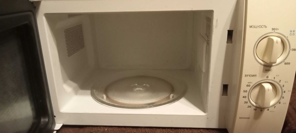 Микроволновка LG