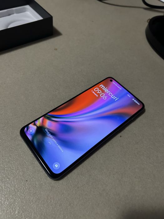 One plus nord 2 5G 128 GB 8 Gb RAM