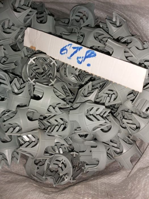 Distantieri plastic pentru armaturi