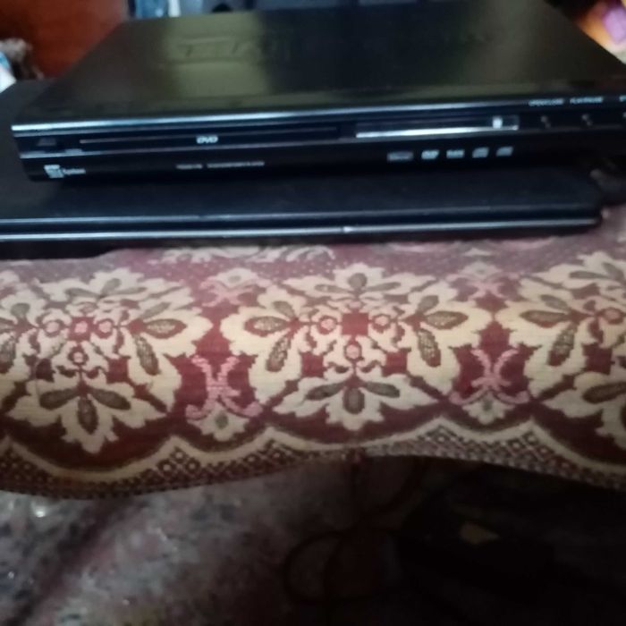 CD/DVD player Asmstad si Telesystem