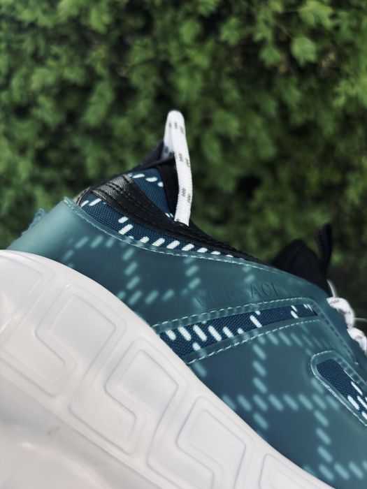 Versace Chain Reaction