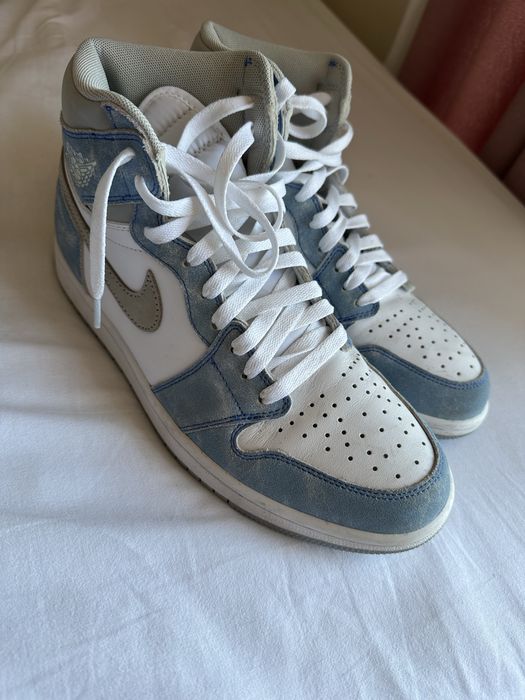 Jordan 1 Retro High OG Hyper Royale