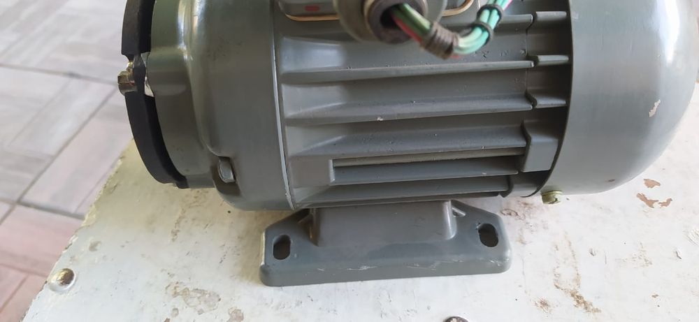 Двигатель асинхронный