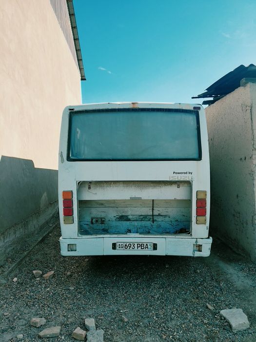 avtobus sotiladi yili 2011