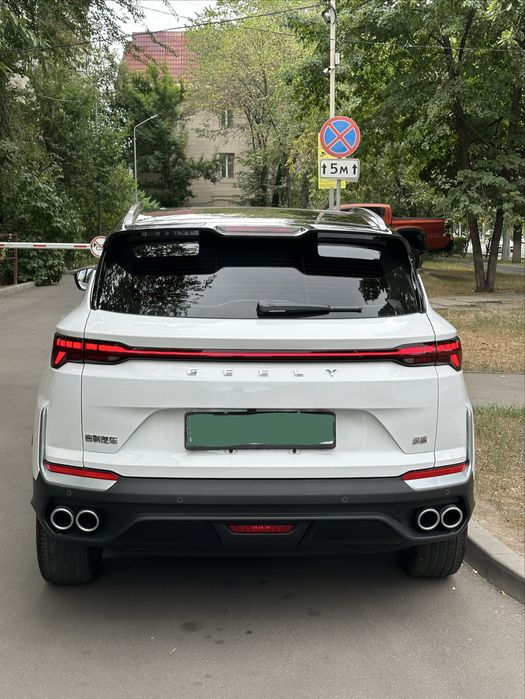 Задний бампер Geely Coolray