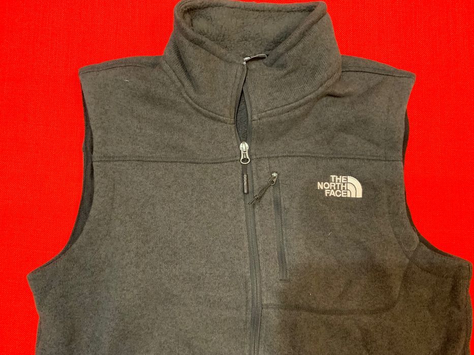 The north face-оригинален елек 50-52л