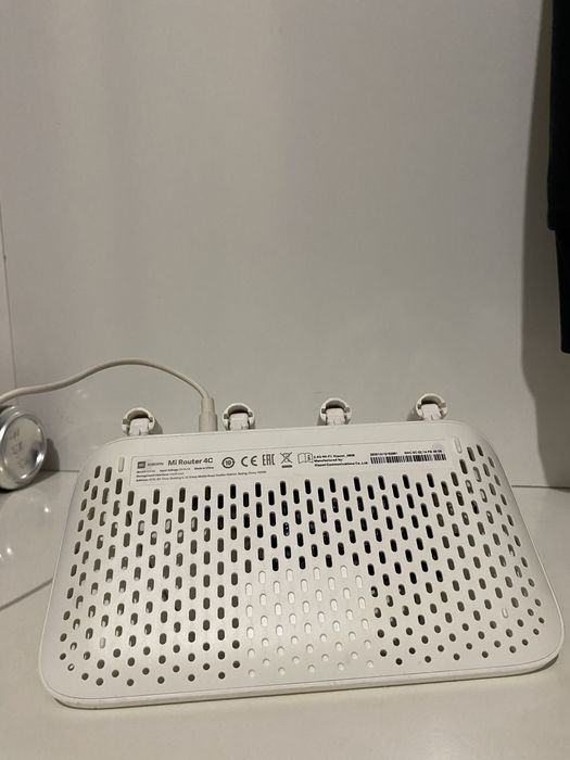 Продам Mi Router 4C