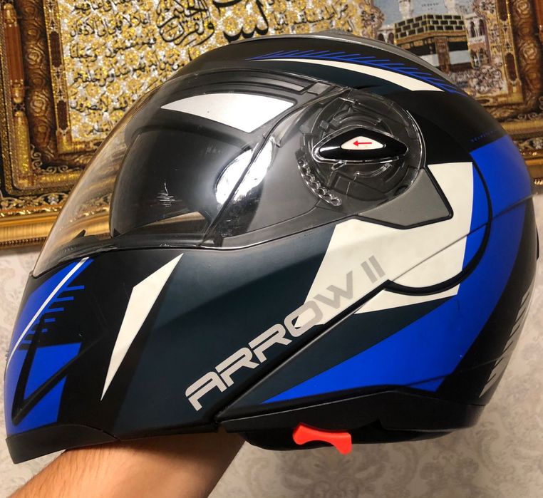 Продам мотошлем.