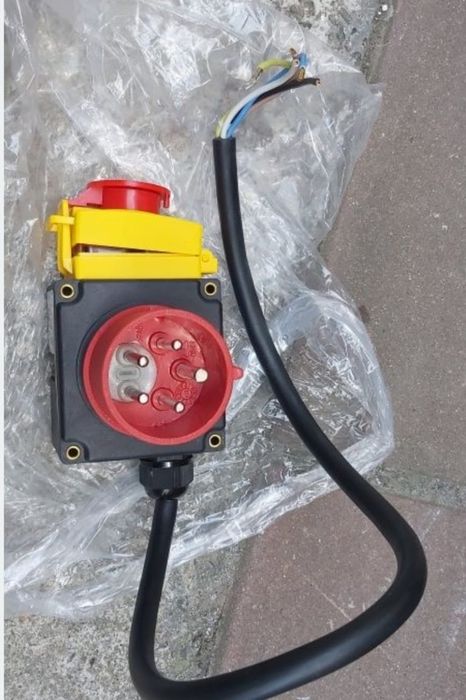 Intrerupator trifazat de oprire de urgență 400v cu cablu 80 cm