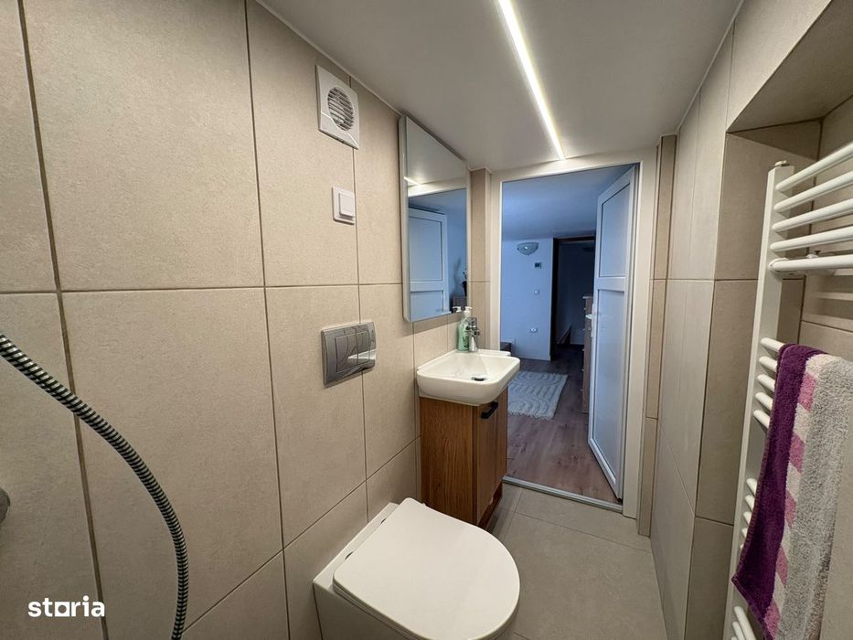 Apartament ULTRACENTRAL 3 camere | 2 dormitoare | 2 bai | balcon + cur