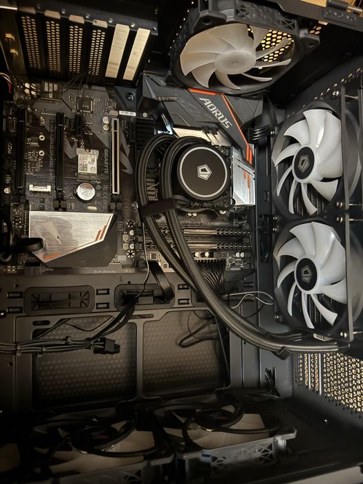 Mentenanță laptop-uri si calculatoare, curățare și înlocuire pastă