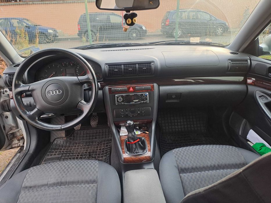 Audi A4 1.8 125 Комби