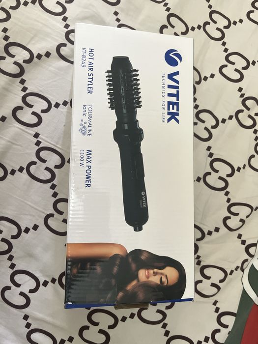 Продаю мощную фен-щетку Vitek VT-8249