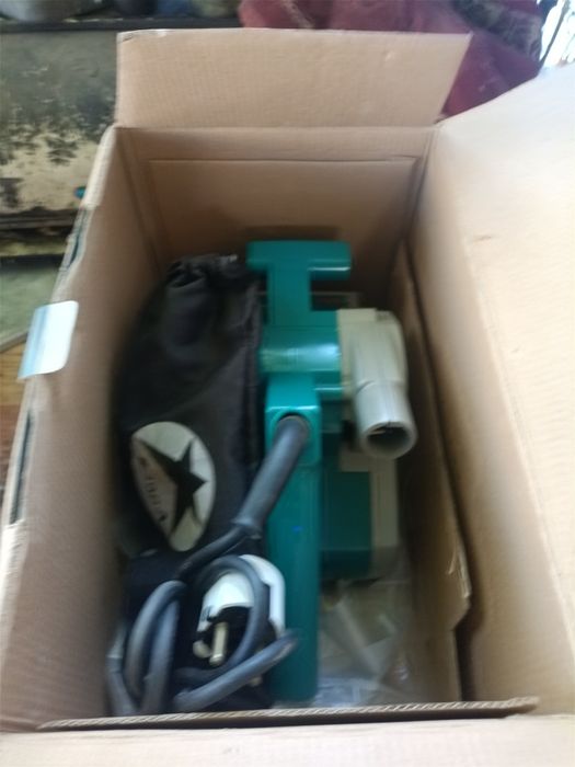 Шлифовальная машина