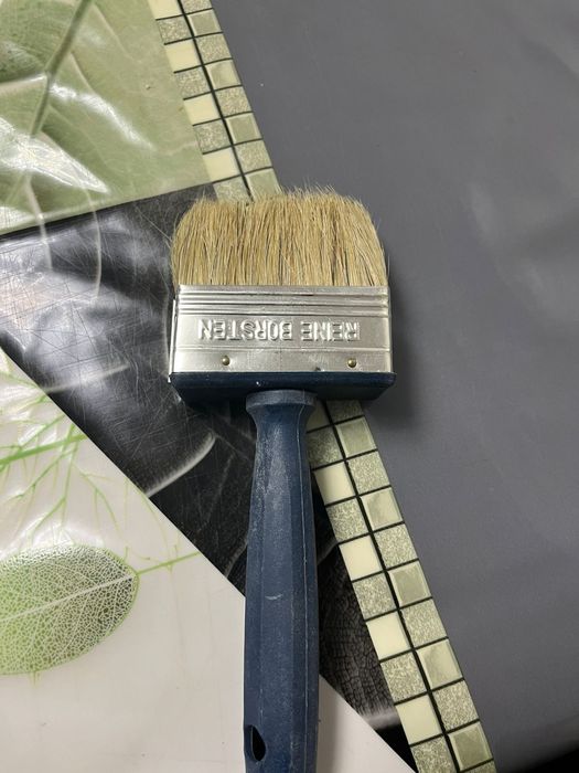 Щетки для краски 100 тг за штуку