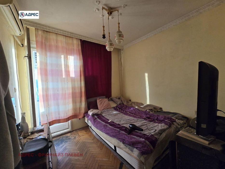 Продава се Тристаен апартамент в Плевен, 9-ти квартал - 66 кв.м за 843 €/кв.м - Снимка #2