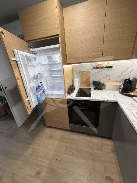 Дава се под наем Тристаен апартамент в Пловдив, Център - 80 кв.м за 997.05 € - Снимка #2