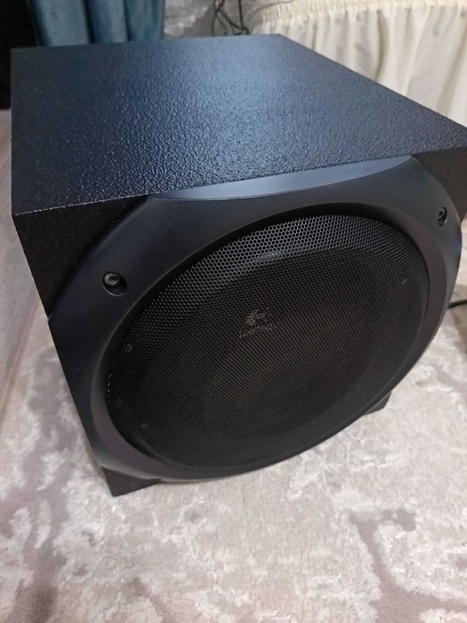 Logitech z5500 sistem