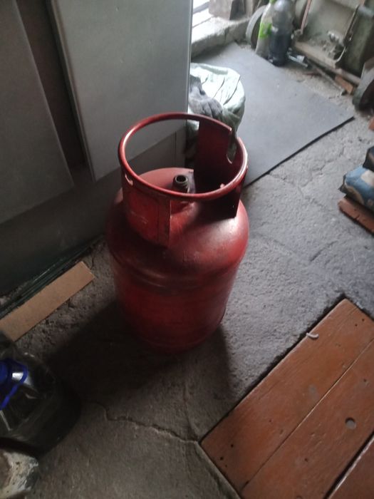 Продаю газовые баллоны