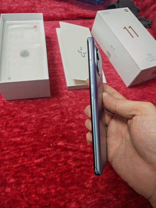 Xiaomi 11 8/256 GB