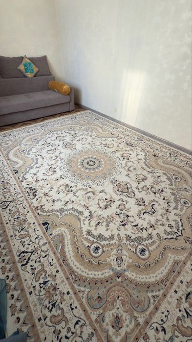 Ковер 3/4  б/у в хорошем состоянии