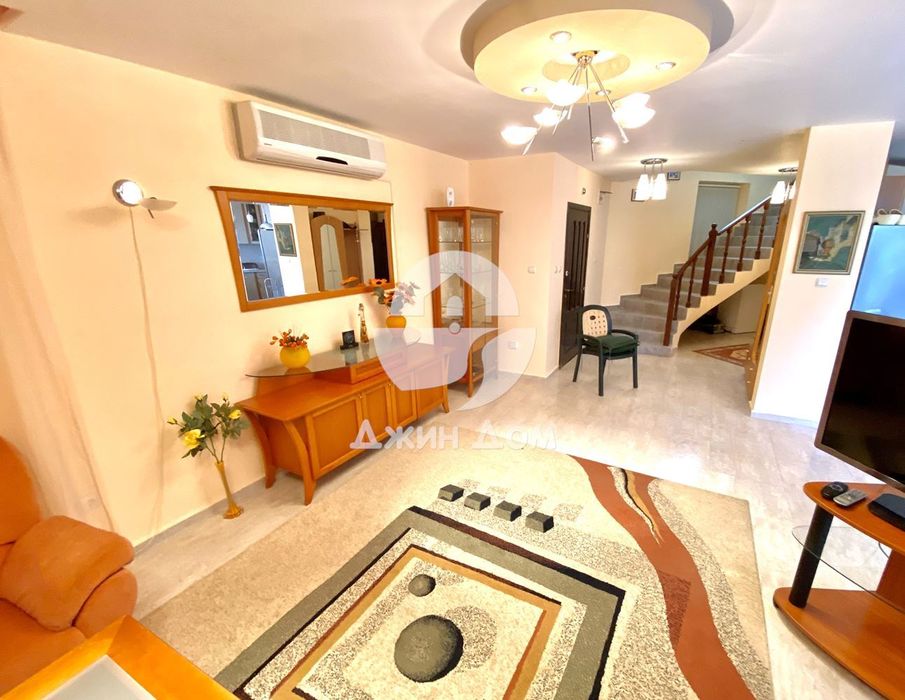 Продава се Къща в Свети Влас - 240 кв.м за 957 €/кв.м - Снимка #2