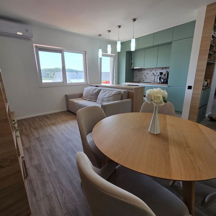 Apartament cu 3 camere, cu balcon 68mp + 23mp zona Baciu