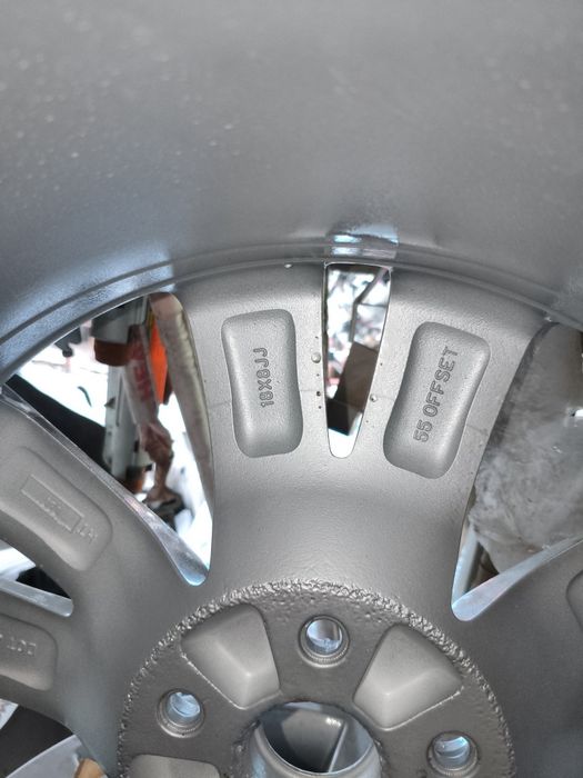 Продам диски на subaru tribeca 2008