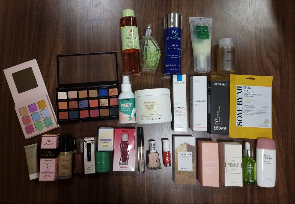 Различна козметика - декоративна и корейска