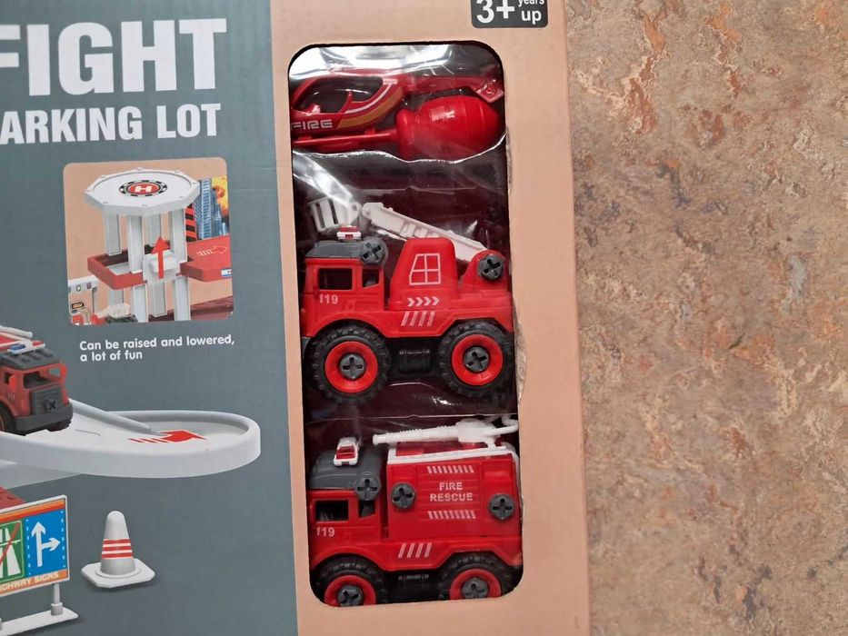 Пожарна паркинг голяма магазин DARENLAND