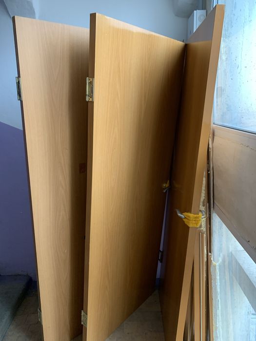 двери и линолеум