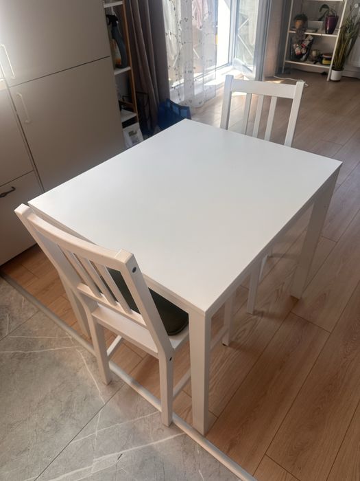 Bragadiru, IF - Vand masa extensibila de bucatarie + 2 scaune 500 lei