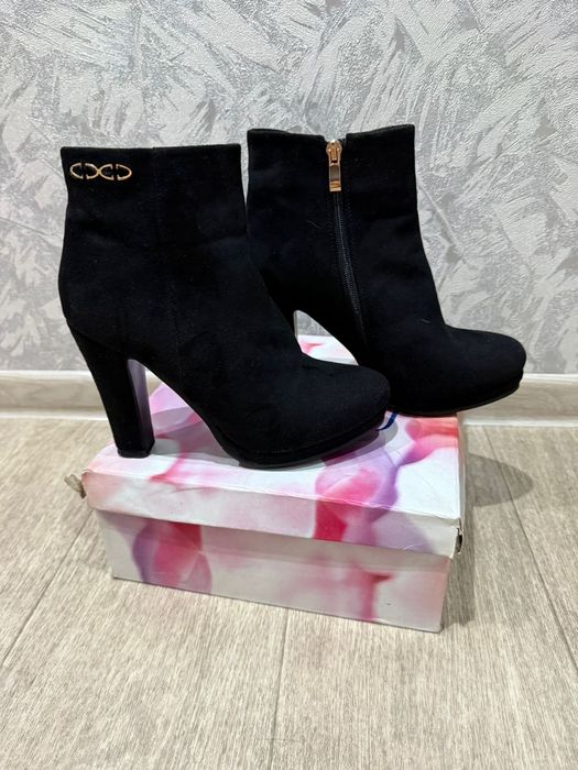 Продам обувь 40 размер