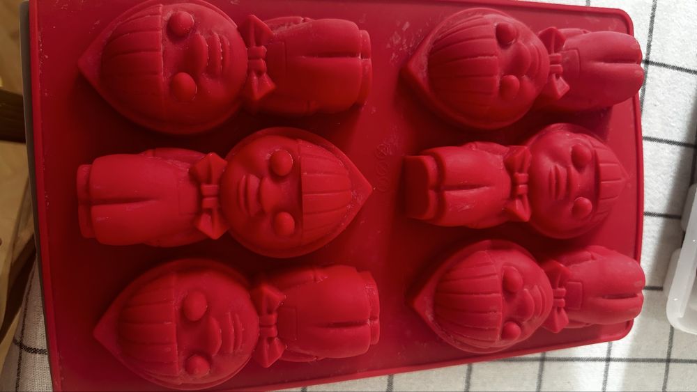 Форма для кексов и льда