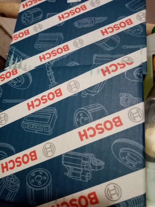 Запчасти по двигателю и сам двс