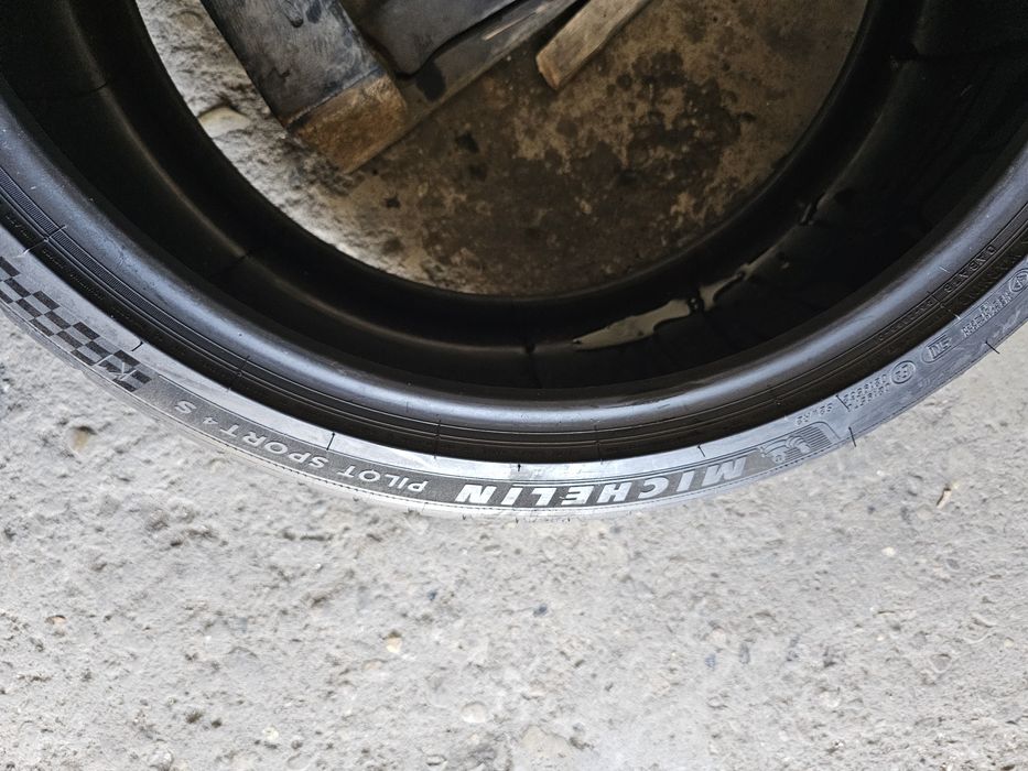 2 anvelope vara 245 35 20 Michelin 2024