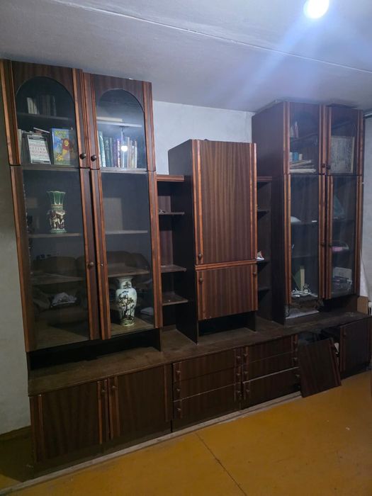 Продам стенку в зал