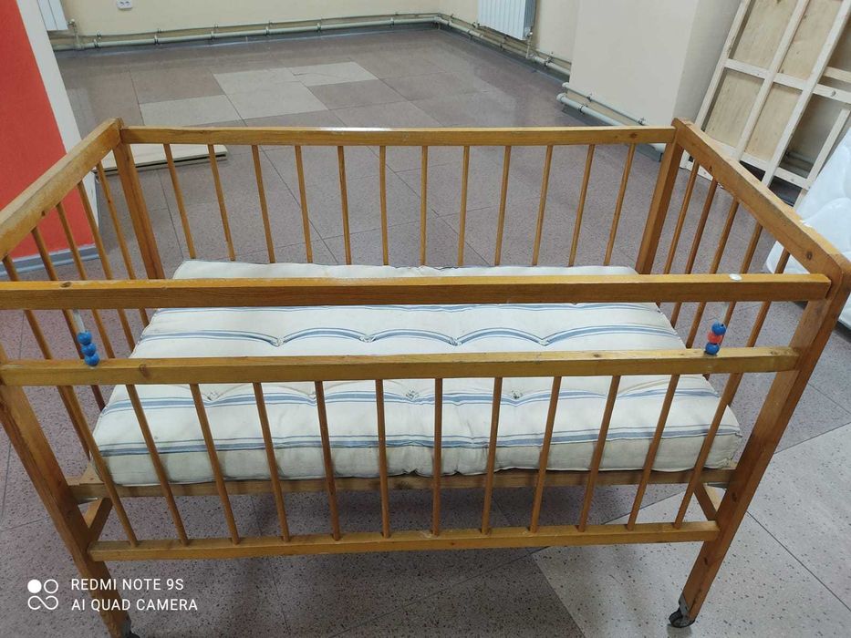 Детская кровать с матрасом