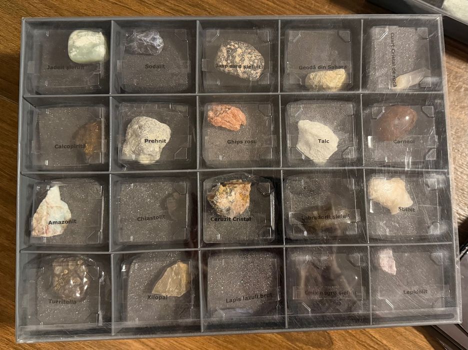 Colectia Mineralele Pamantului 80/80 completa (cutii individuale + revistele aferente)