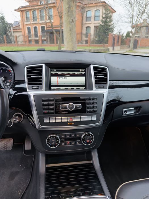 Mercedes-Benz GL 550