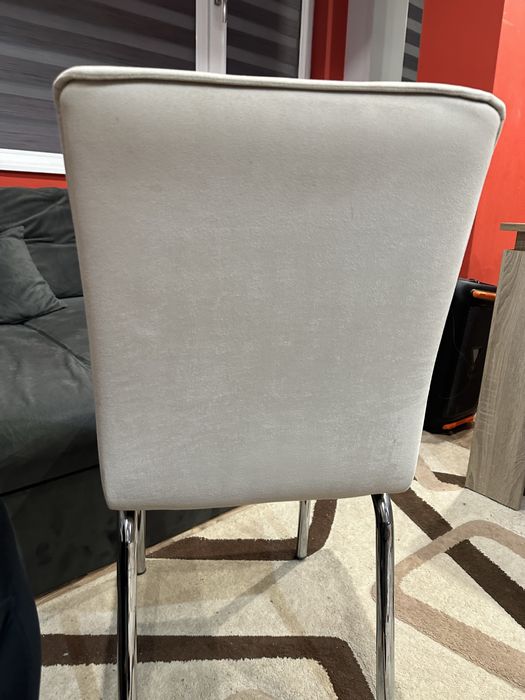 4 броя столове за хранене