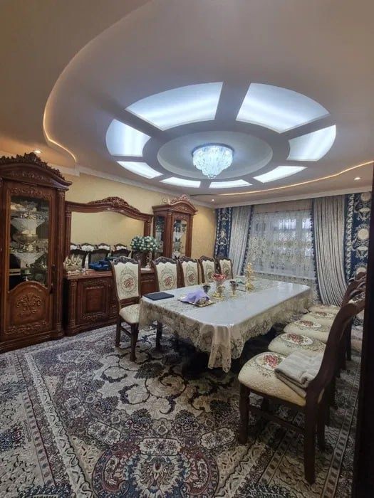 Срочно Продаётся Кушбеги 5/9/9 с мебелью техникой ремонт средний !