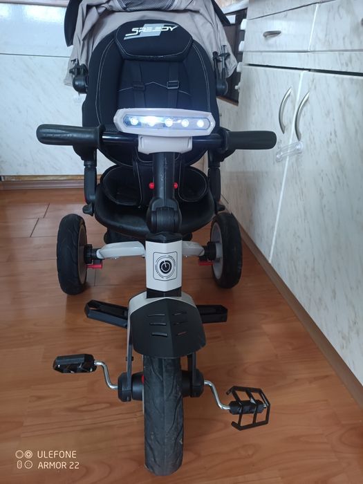 Lorelli премиум детска триколка