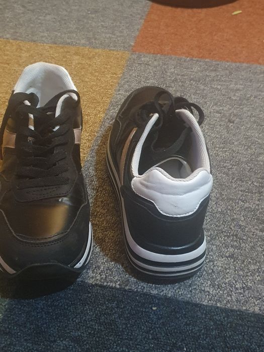 Маратонки номер 40