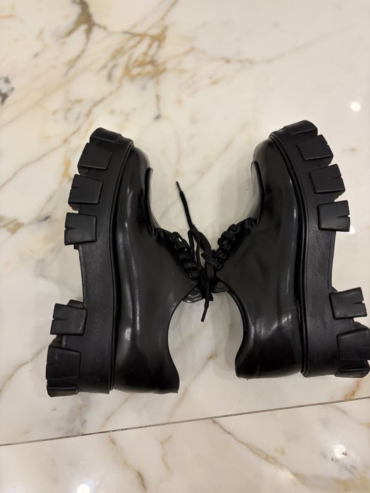 Туфли Prada Monolith